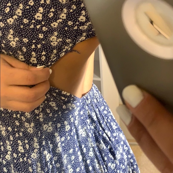 Blue Floral Backless Dress - Picture 6 of 6